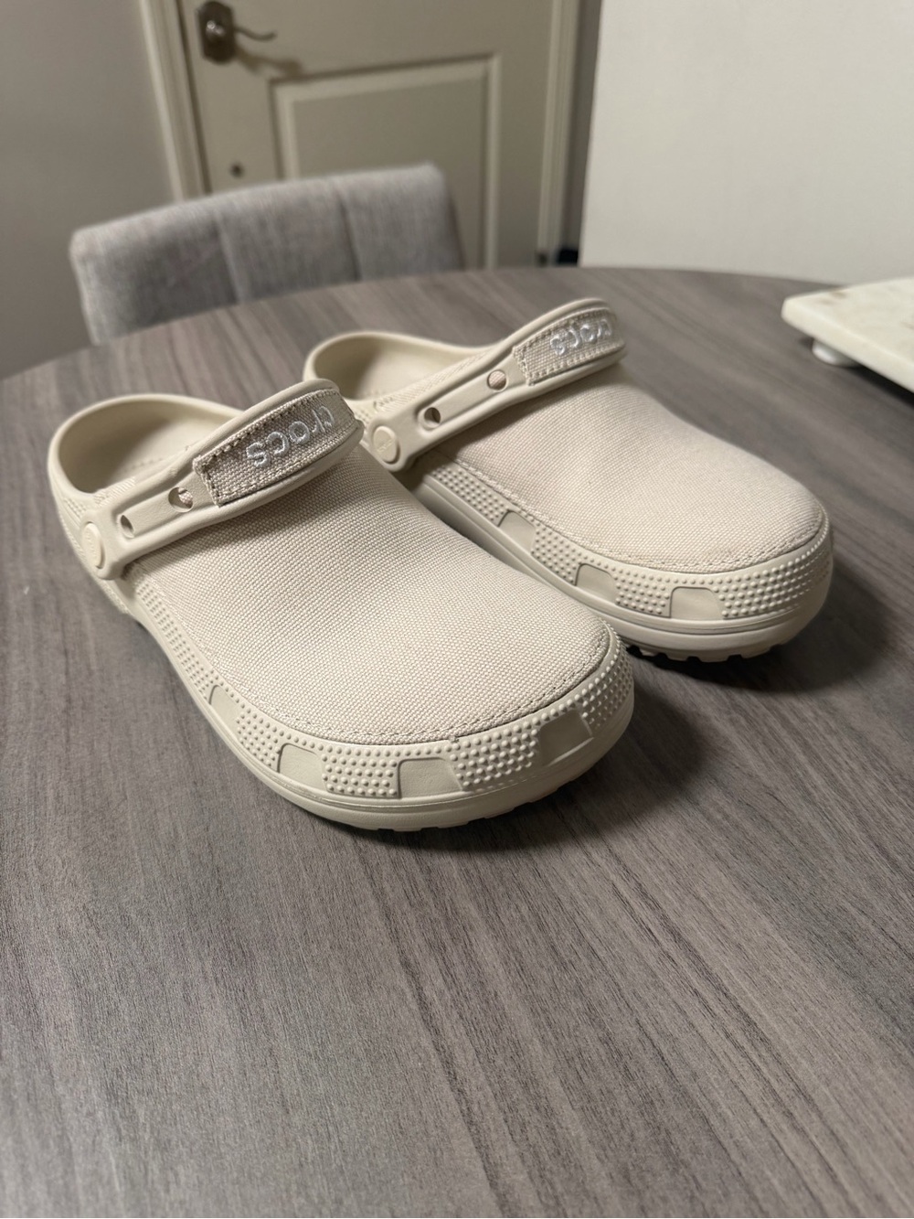 Crocs Classic Crafted Clog Beige Canvas M6 W8 Women’s 8 Men’s 6